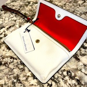 Dooney & Bourke white envelope wristlet